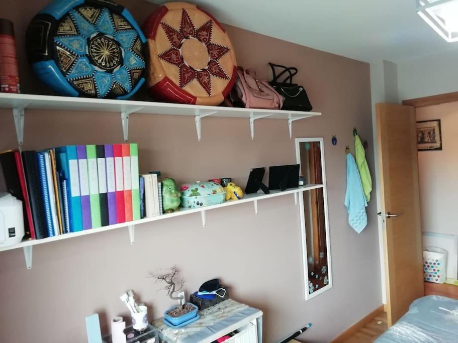 Habitacion En Piso Compartido Cerca De Playa De Samil Vigo Exterior foto